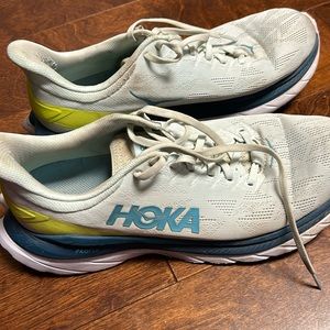HOKA men’s mach